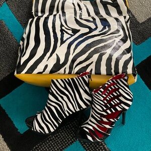 Shoes with matching purse